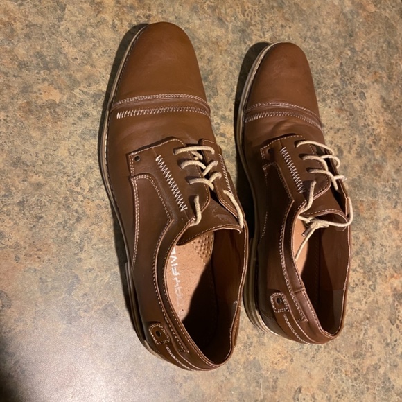 Men’s Day Five swanks - Picture 4 of 5